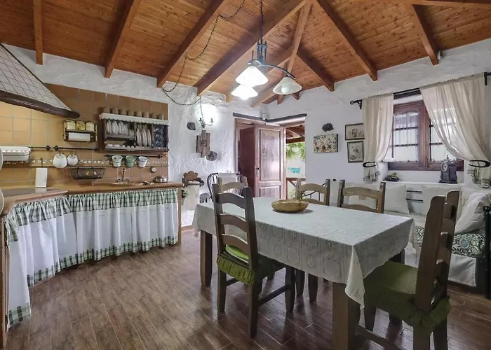 Casa Olympia, Daire Tamaimo