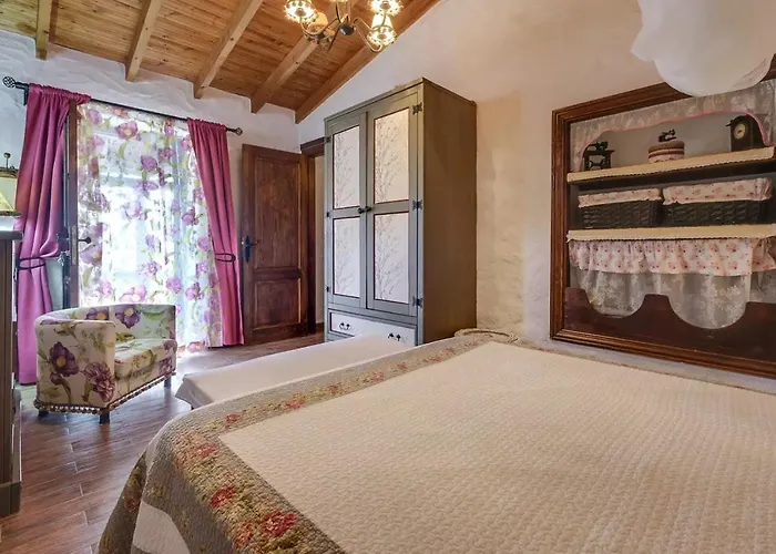Casa Olympia, *